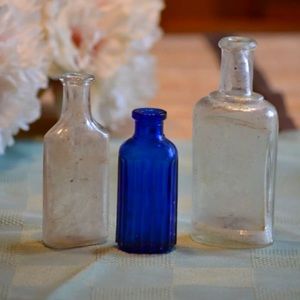 3 Vintage sea glass found apothecary bottles bundle collectible rare from Hawaii